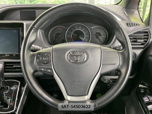 Toyota VOXY 2019-09 6817923-11