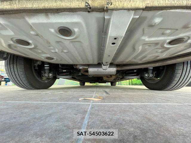 Toyota VOXY 2019-09 6817923-18