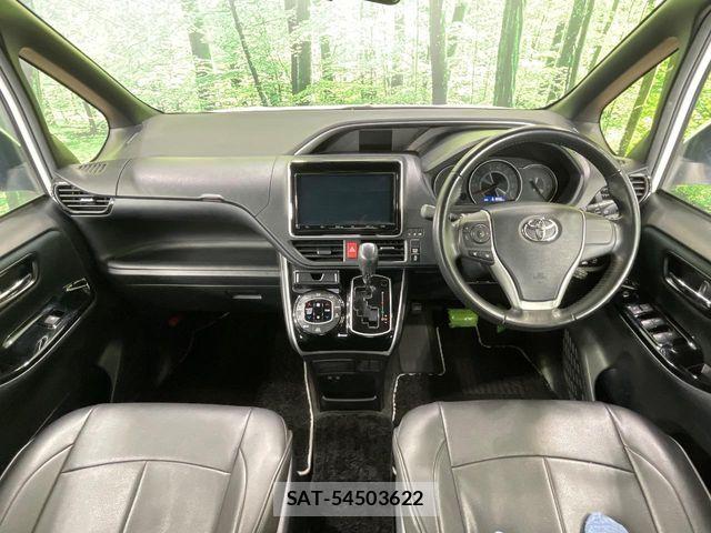 Toyota VOXY 2019-09 6817923-1