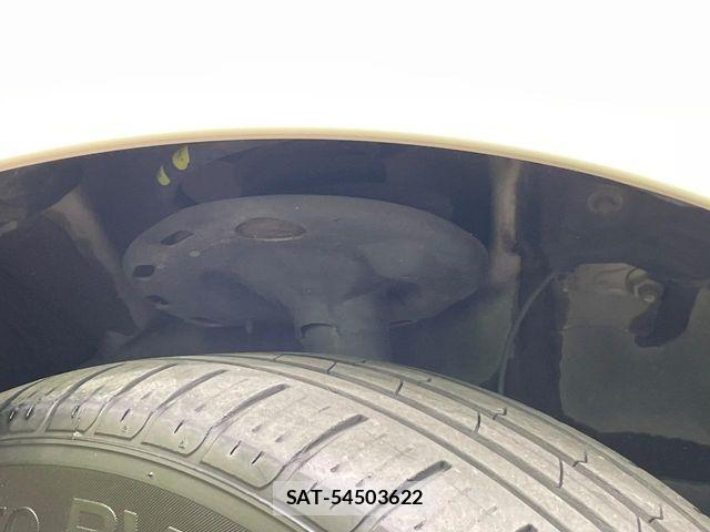 Toyota VOXY 2019-09 6817923-19