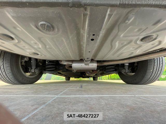 Toyota VOXY 2017-08 6817925-18