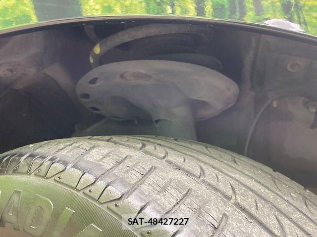 Toyota VOXY 2017-08 6817925-19