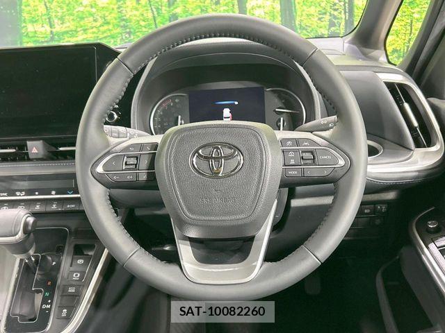 Toyota VOXY 2023-05 6817892-11