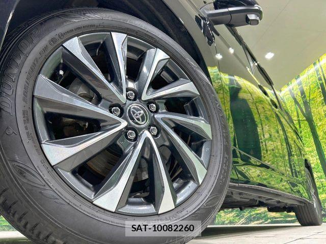 Toyota VOXY 2023-05 6817892-13