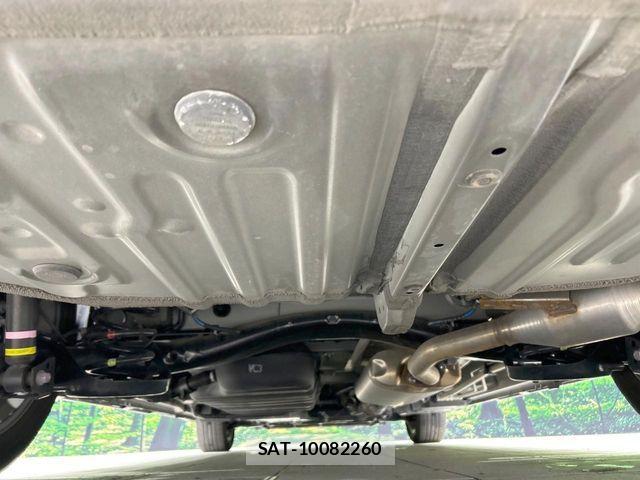 Toyota VOXY 2023-05 6817892-18