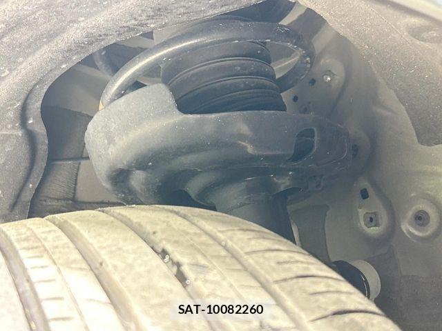 Toyota VOXY 2023-05 6817892-19