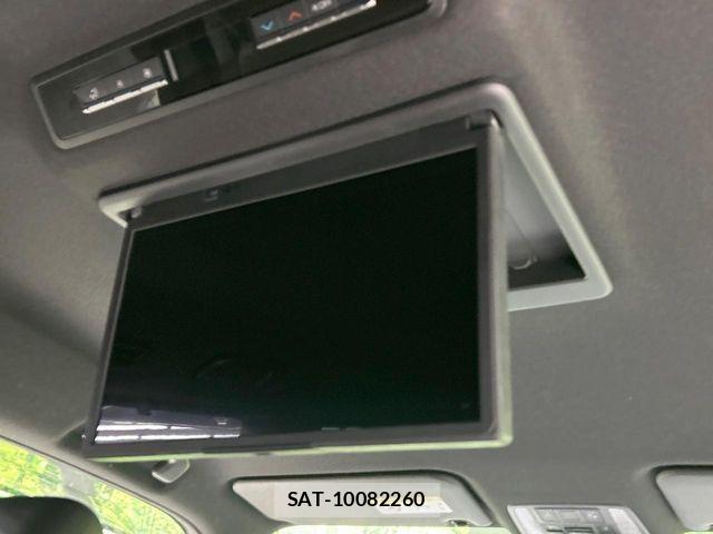 Toyota VOXY 2023-05 6817892-3