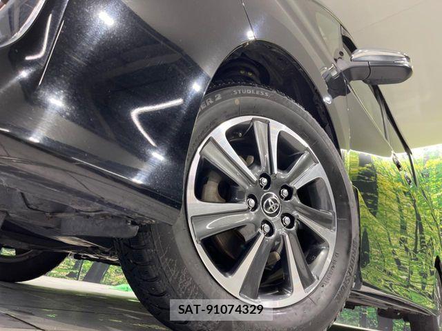 Toyota VOXY 2015-02 6817927-13