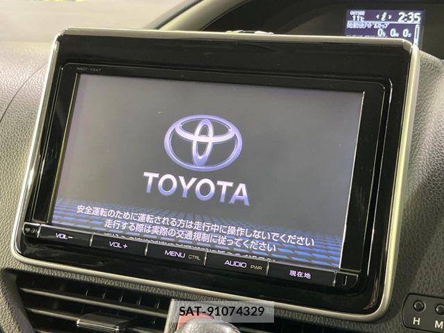 Toyota VOXY 2015-02 6817927-2