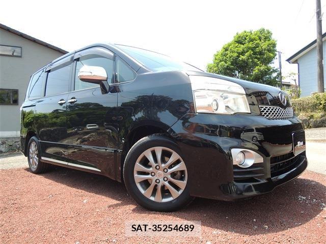 Toyota VOXY 2013-05 6817964-0