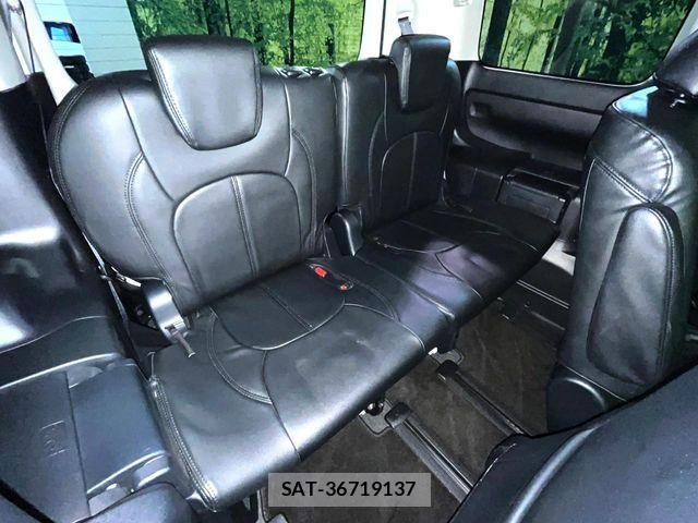 Toyota VOXY 2017-04 6817946-9