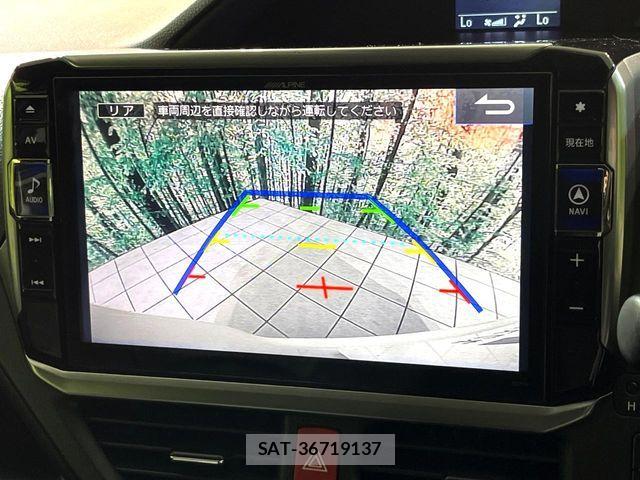 Toyota VOXY 2017-04 6817946-4