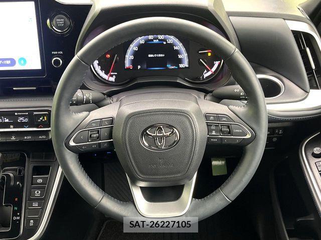 Toyota VOXY 2024-04 6817888-10