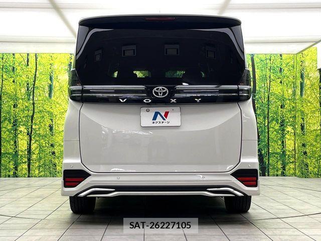 Toyota VOXY 2024-04 6817888-14