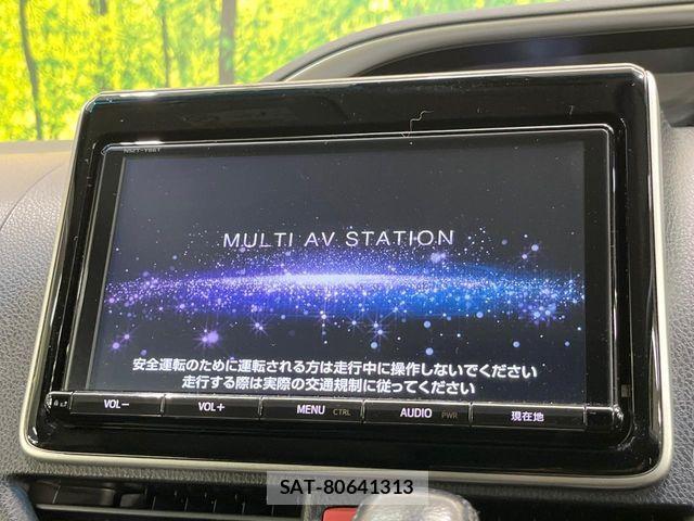 Toyota VOXY 2016-09 6817948-2