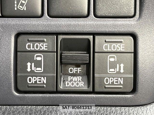 Toyota VOXY 2016-09 6817948-4