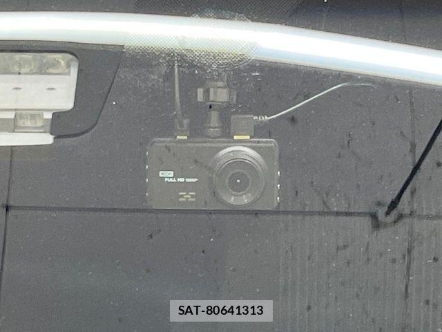 Toyota VOXY 2016-09 6817948-5