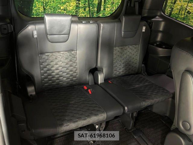 Toyota VOXY 2024-02 6817893-9