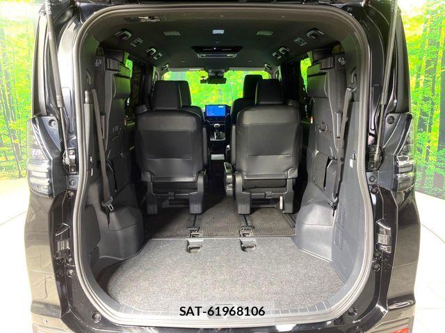 Toyota VOXY 2024-02 6817893-10