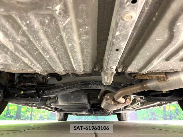 Toyota VOXY 2024-02 6817893-19