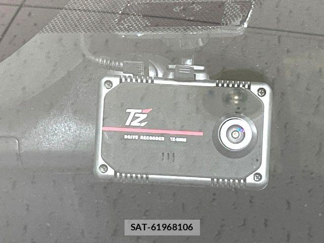 Toyota VOXY 2024-02 6817893-6