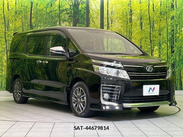 Toyota VOXY 2015-09 6817947-16