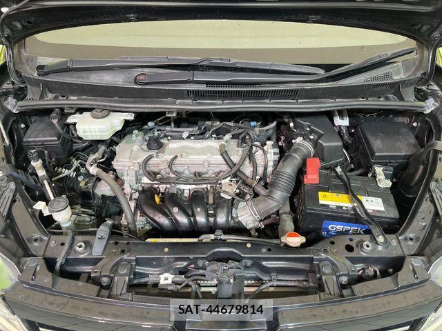 Toyota VOXY 2015-09 6817947-18