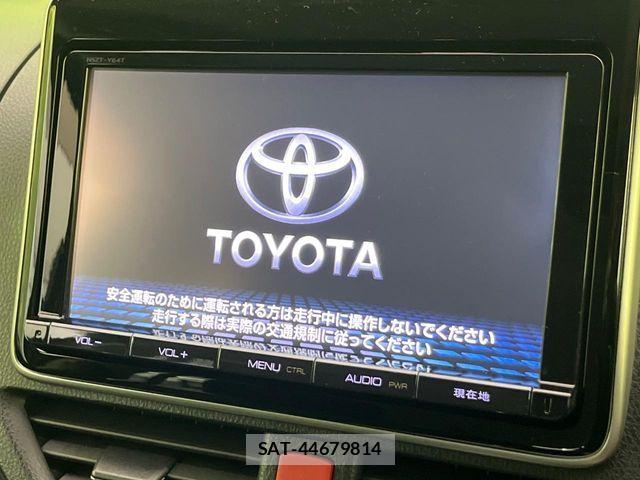 Toyota VOXY 2015-09 6817947-3
