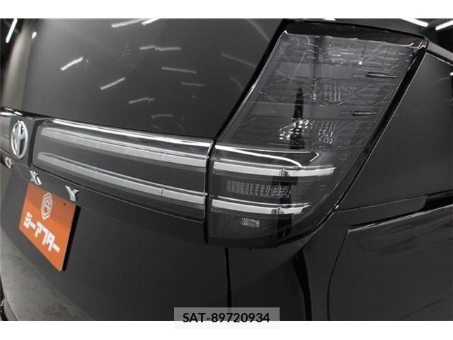 Toyota VOXY 2024-07 6817899-16