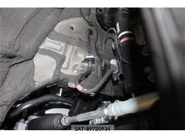 Toyota VOXY 2024-07 6817899-17