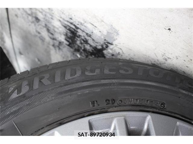 Toyota VOXY 2024-07 6817899-18