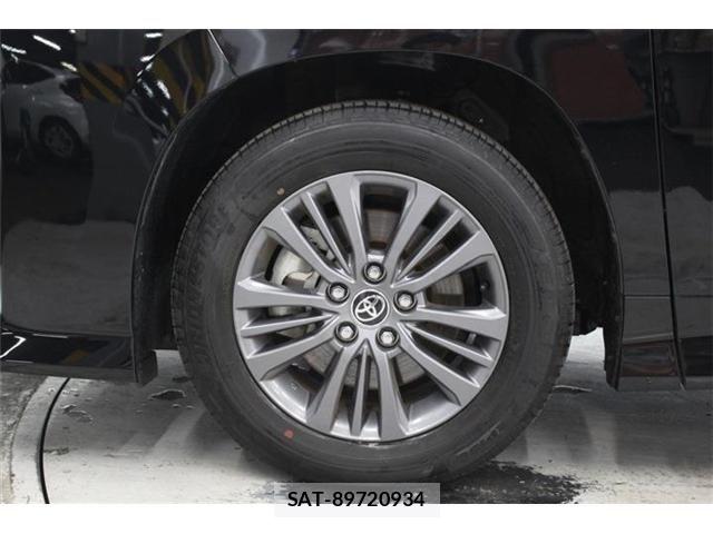 Toyota VOXY 2024-07 6817899-21