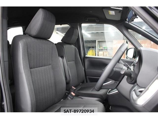 Toyota VOXY 2024-07 6817899-24