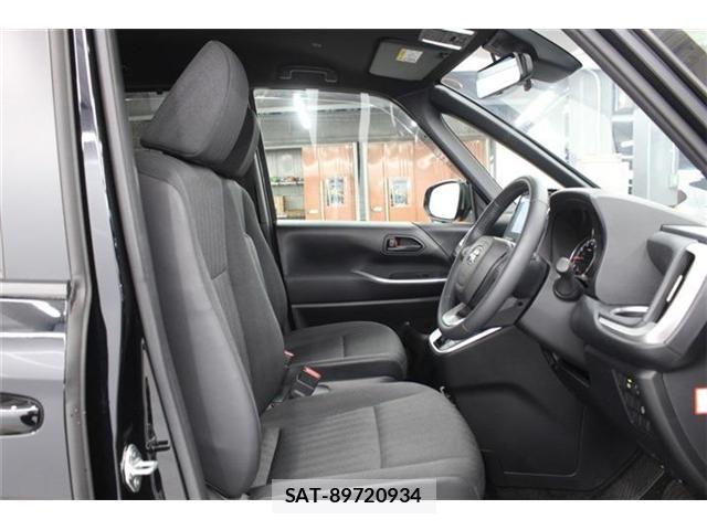 Toyota VOXY 2024-07 6817899-26