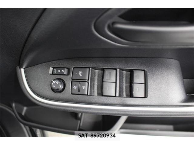 Toyota VOXY 2024-07 6817899-28