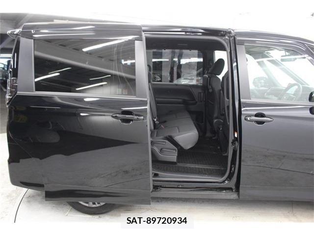 Toyota VOXY 2024-07 6817899-29