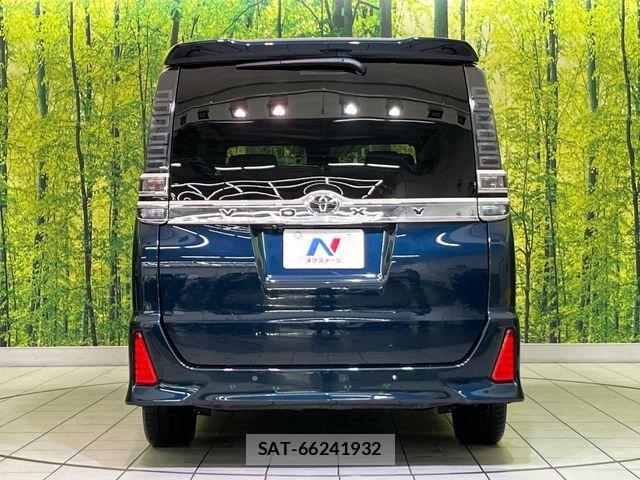 Toyota VOXY 2019-10 6817922-15