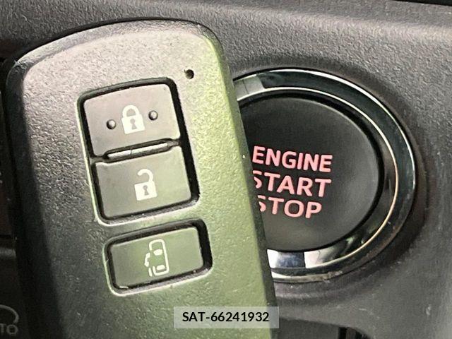 Toyota VOXY 2019-10 6817922-6