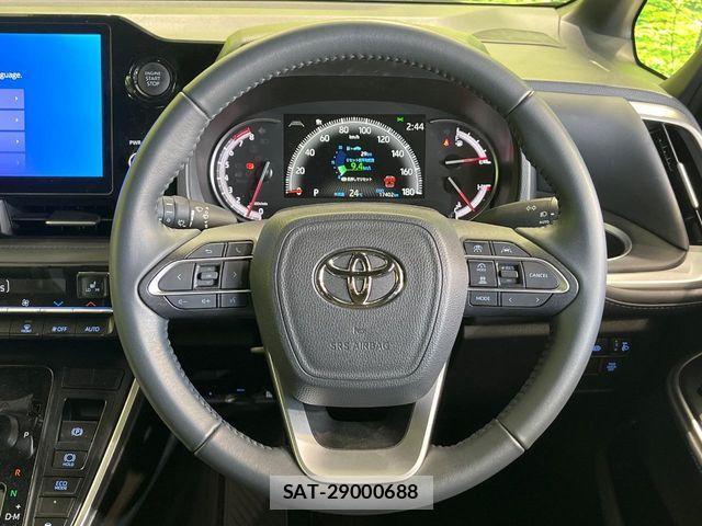 Toyota VOXY 2024-04 6817896-10