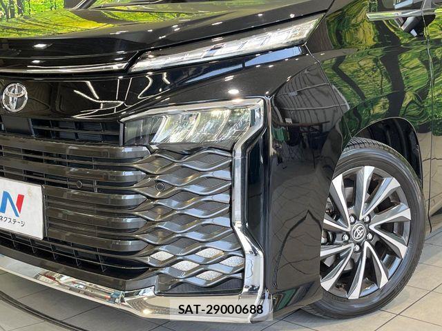 Toyota VOXY 2024-04 6817896-11
