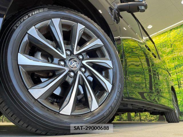 Toyota VOXY 2024-04 6817896-12