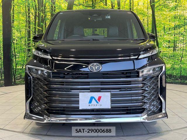 Toyota VOXY 2024-04 6817896-13