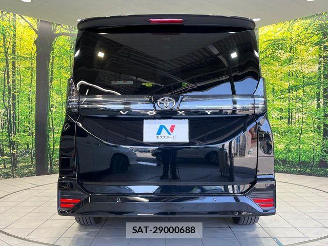 Toyota VOXY 2024-04 6817896-14