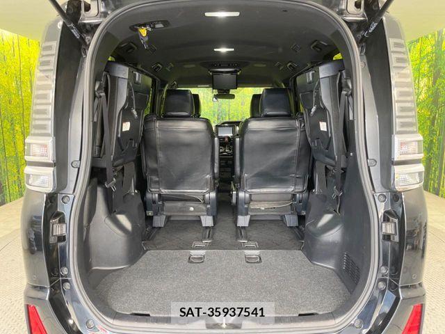 Toyota VOXY 2019-10 6817908-10