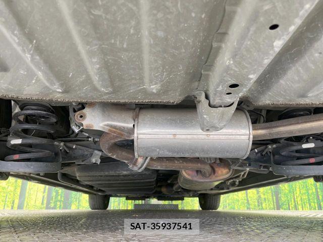 Toyota VOXY 2019-10 6817908-18