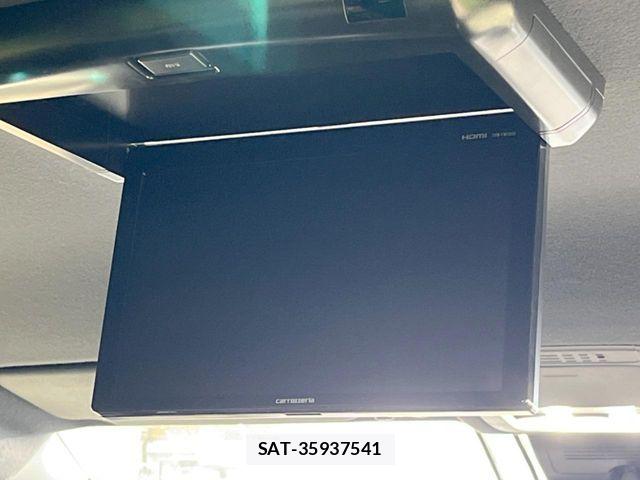 Toyota VOXY 2019-10 6817908-2