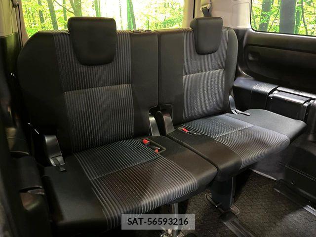 Toyota VOXY 2015-09 6817950-9