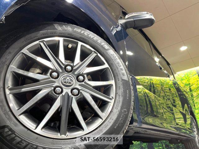 Toyota VOXY 2015-09 6817950-13