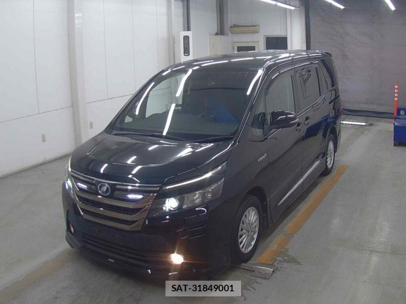 Toyota VOXY 2015 6844768-3