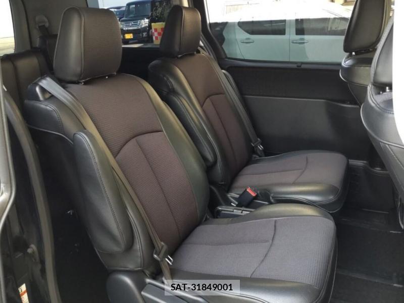 Toyota VOXY 2015 6844768-5